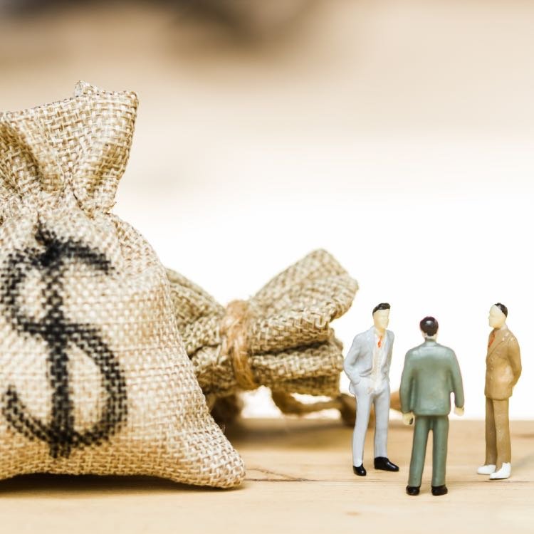 Leveraging Fintech for Smarter Investing in 2025